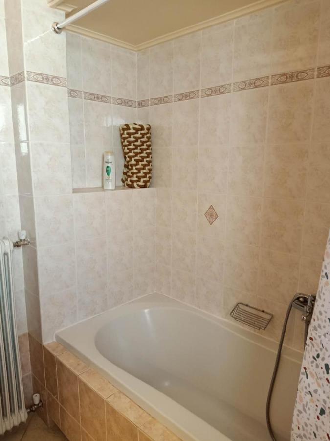 Big Apt 3Bed 3Bath 10 Min Walk Acropolis アテネ エクステリア 写真